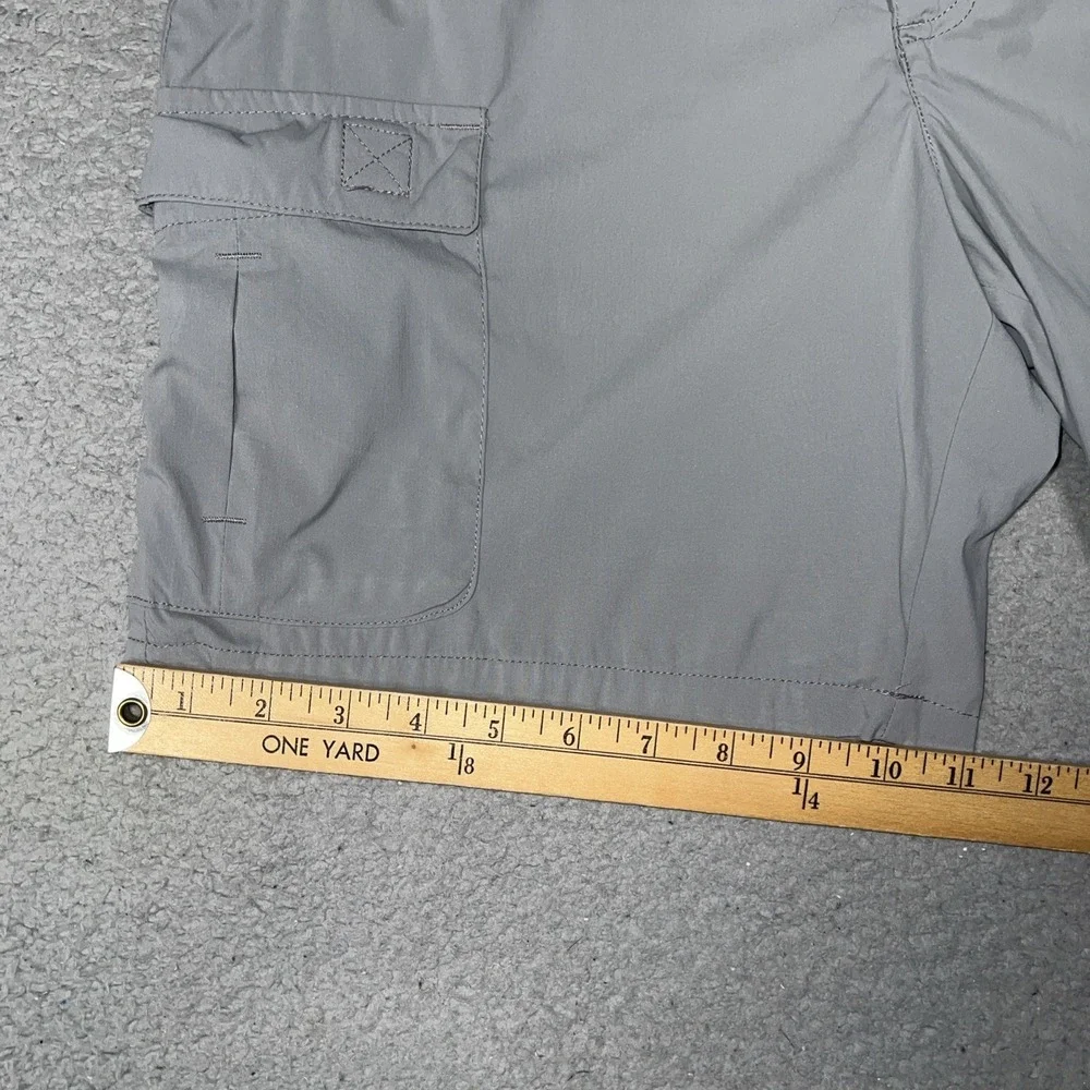 LL Bean Tropicwear Shorts Men's Size S (28 x 7) Gray Cargo Pockets Outdoors
